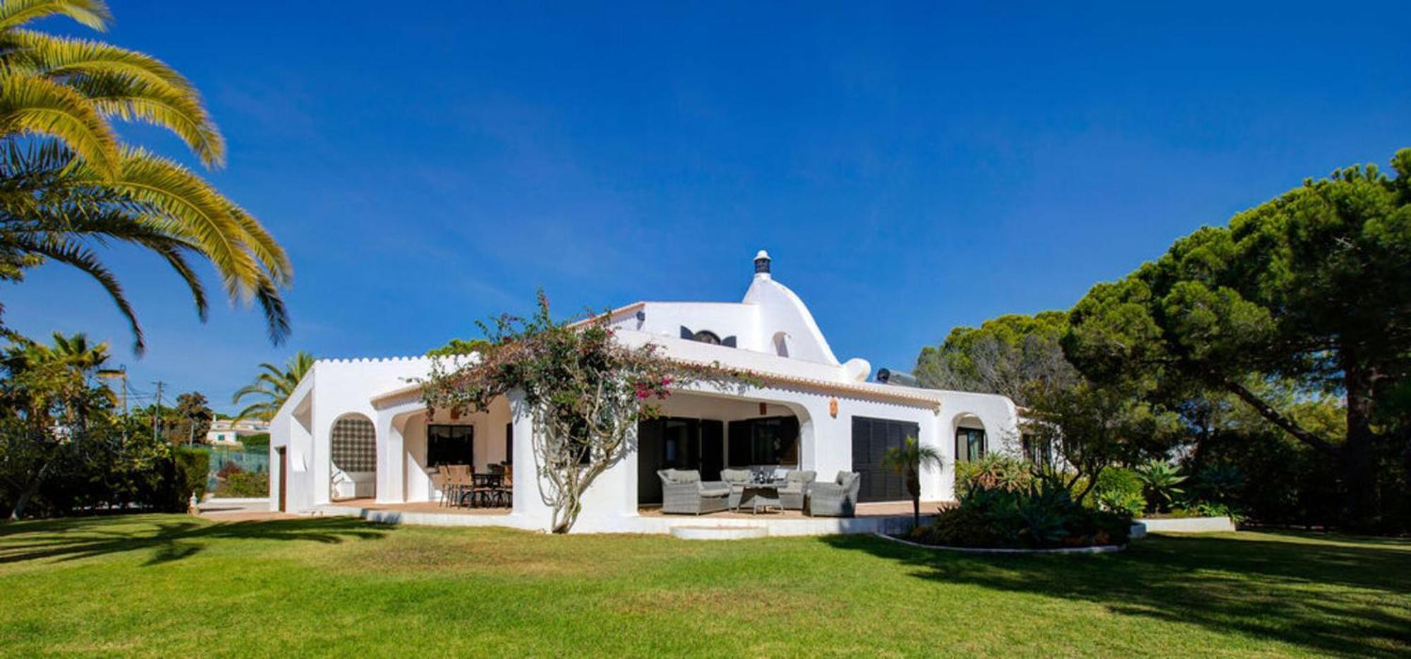 Villa Barlavento - Stunning 4-Bedroom Villa With Tennis Court Καρβοέιρο Εξωτερικό φωτογραφία