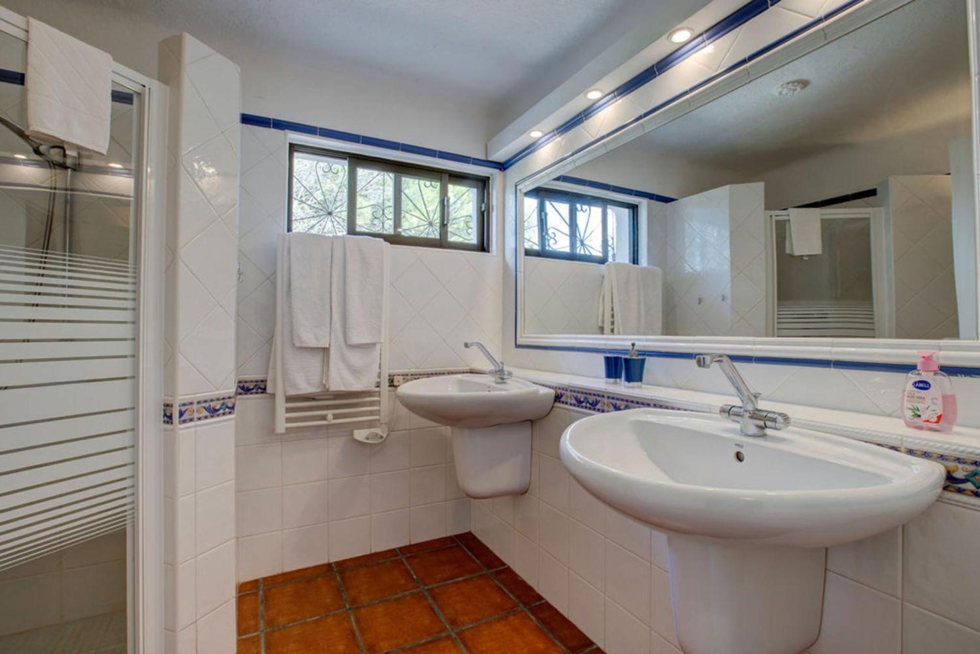 Villa Barlavento - Stunning 4-Bedroom Villa With Tennis Court Καρβοέιρο Εξωτερικό φωτογραφία