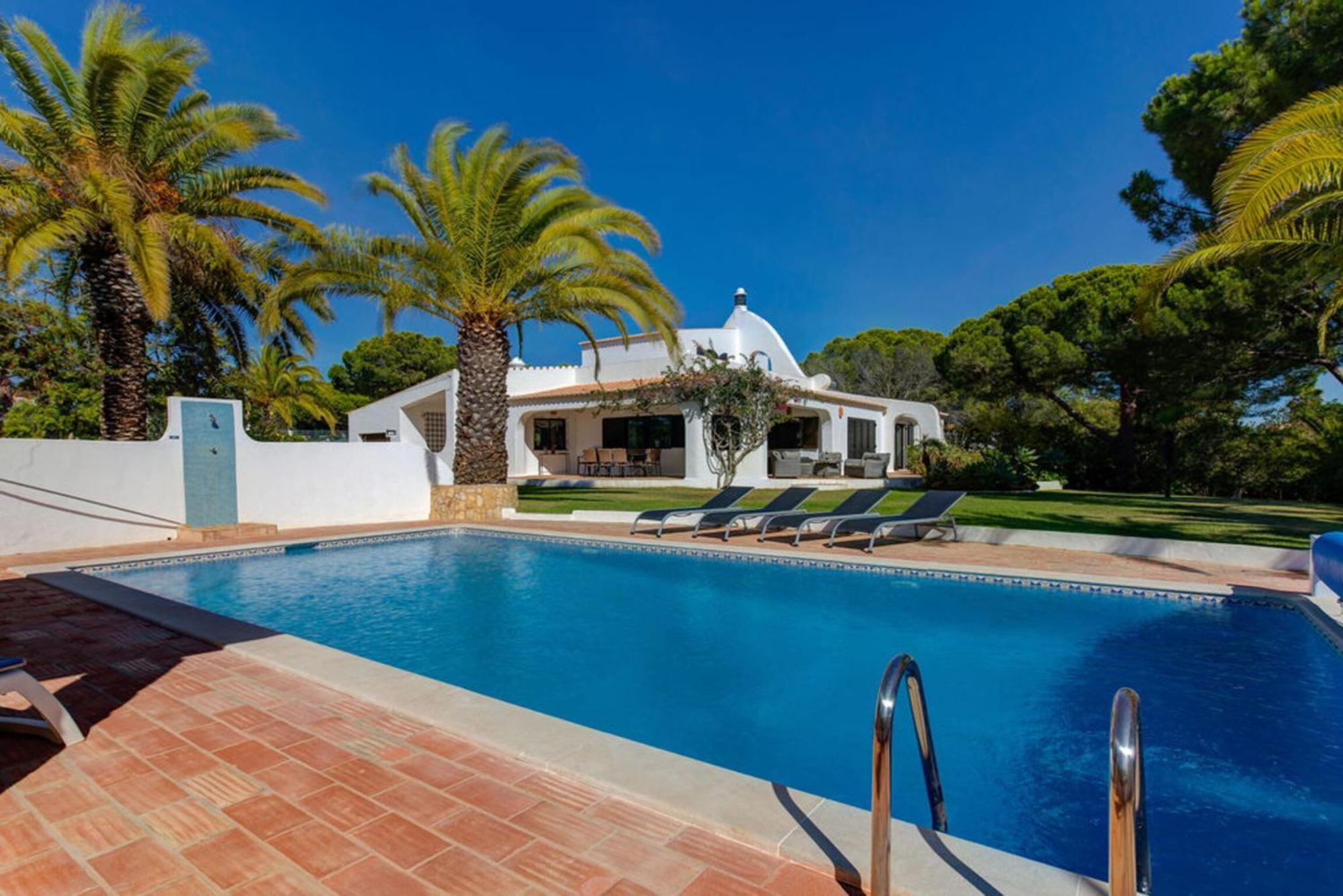 Villa Barlavento - Stunning 4-Bedroom Villa With Tennis Court Καρβοέιρο Εξωτερικό φωτογραφία